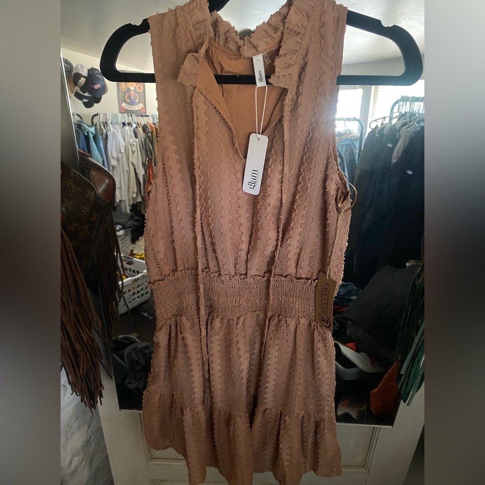 Size large neutral dress